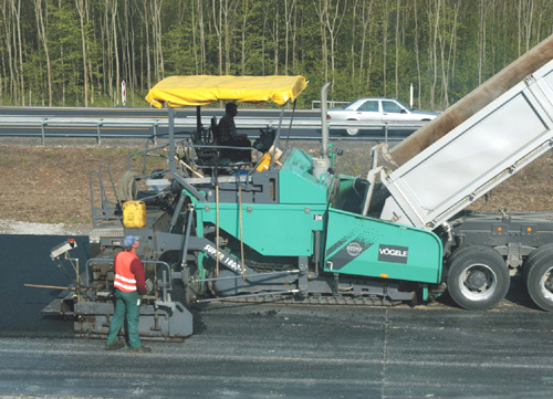 Bild 12:7 Banddriven asfaltutläggare